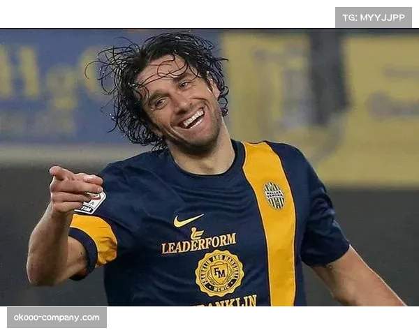 法贝尔将兼任赫拉克勒斯主教练与技术总监,俱乐部架构调整