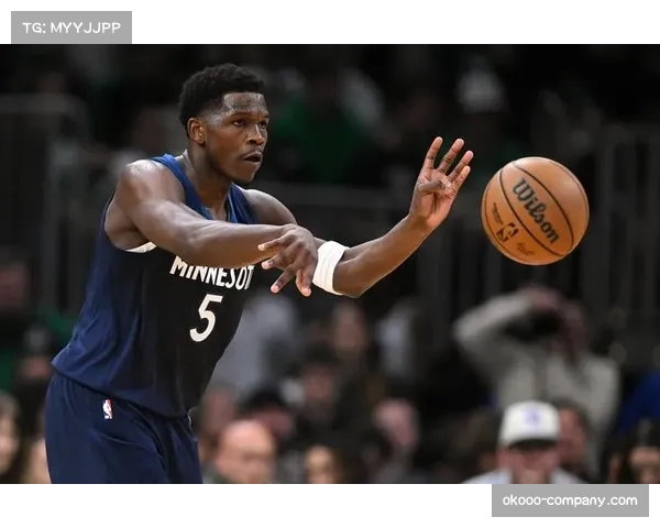 森林狼大胜老鹰稳排名 爱德华兹30分引领球队攻势 森林狼大胜老鹰稳排名 爱德华兹30分引领球队攻势